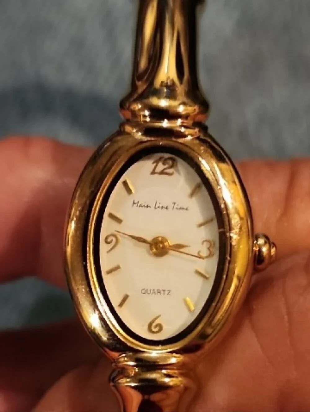 Mainline Gold Women's Bracelet Watch Set